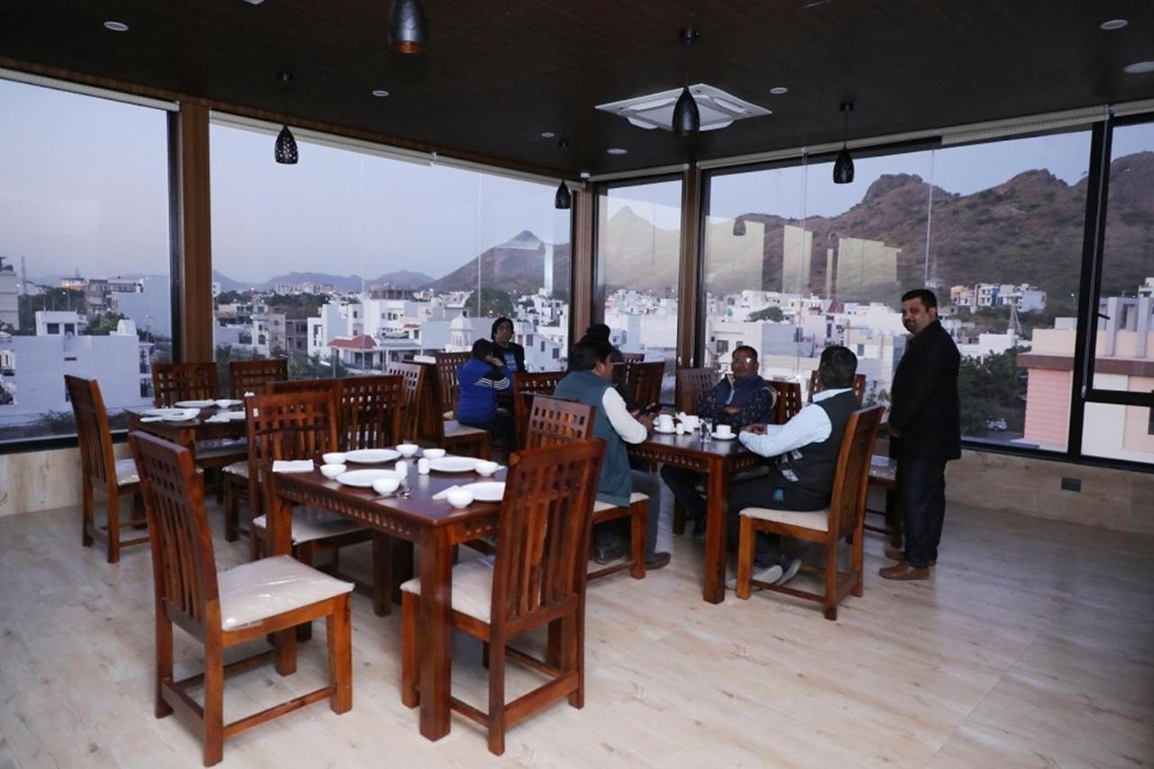 Hotel Pine Regency - Aravali'S Peak View Udajpur Zewnętrze zdjęcie