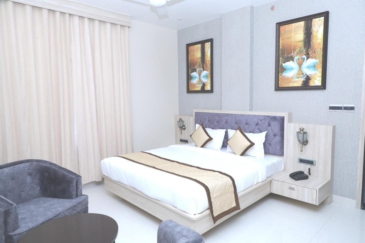 Hotel Pine Regency - Aravali'S Peak View Udajpur Zewnętrze zdjęcie