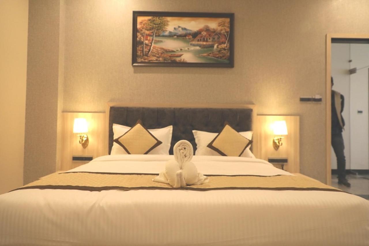 Hotel Pine Regency - Aravali'S Peak View Udajpur Zewnętrze zdjęcie