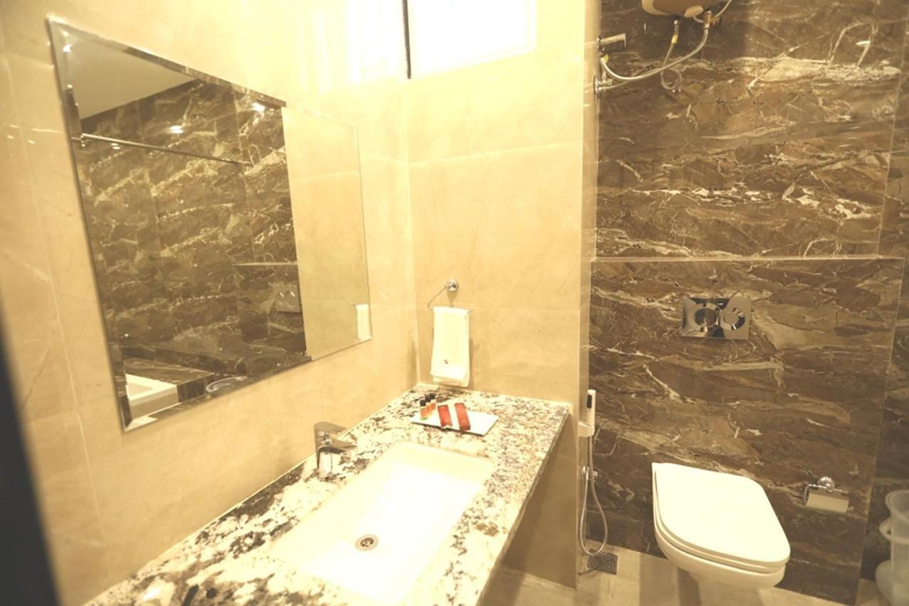 Hotel Pine Regency - Aravali'S Peak View Udajpur Zewnętrze zdjęcie