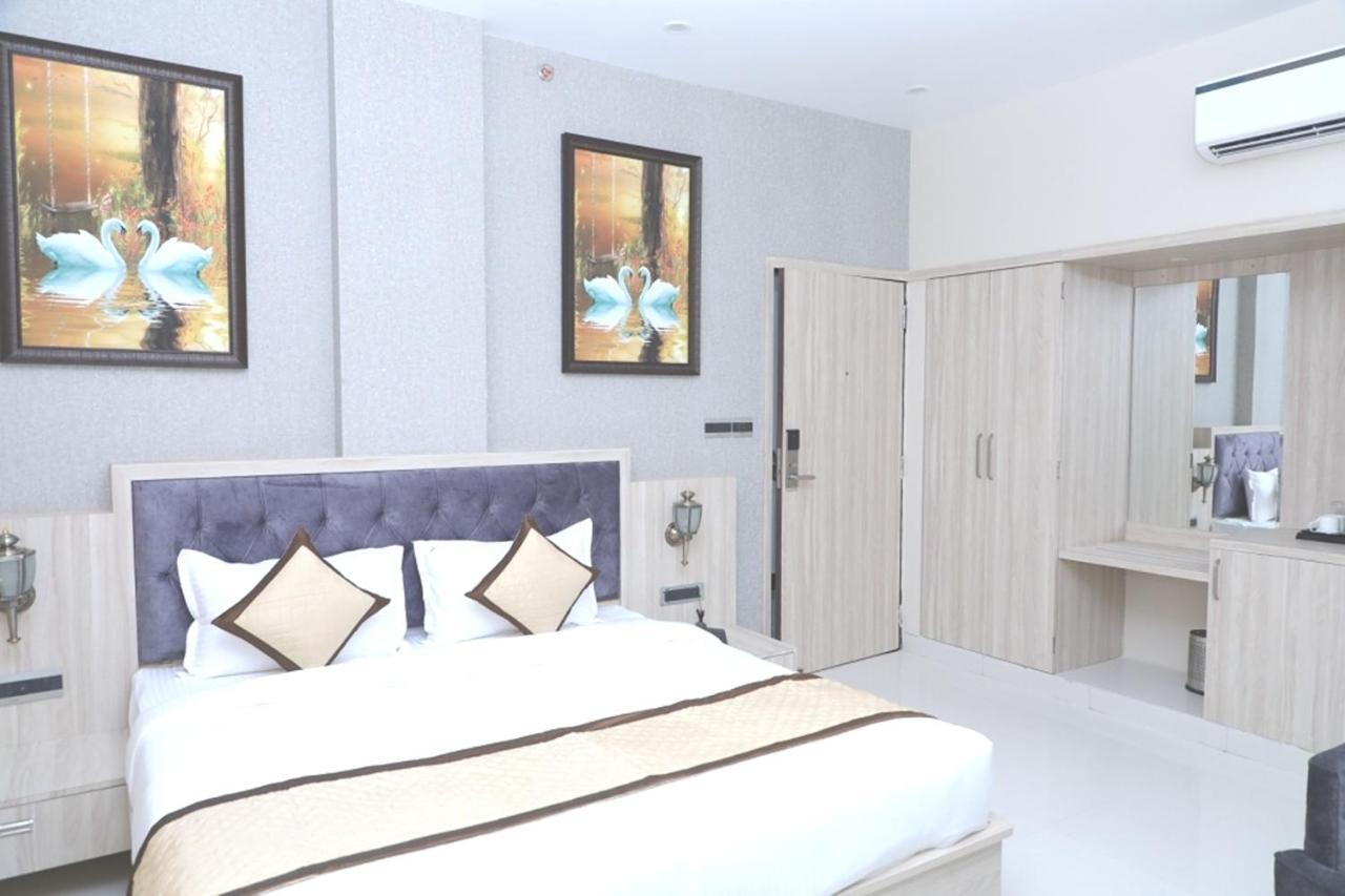 Hotel Pine Regency - Aravali'S Peak View Udajpur Zewnętrze zdjęcie